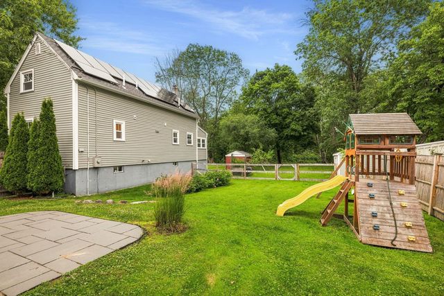 34 River Street, Exeter, NH 03833