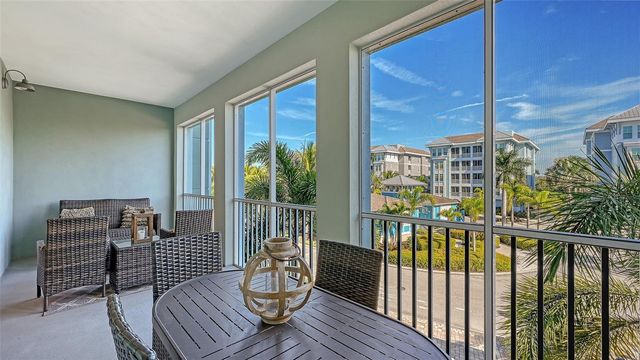 388 ARUBA CIRCLE 201, Bradenton, FL 34209