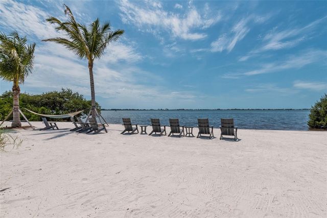 388 ARUBA CIRCLE 201, Bradenton, FL 34209