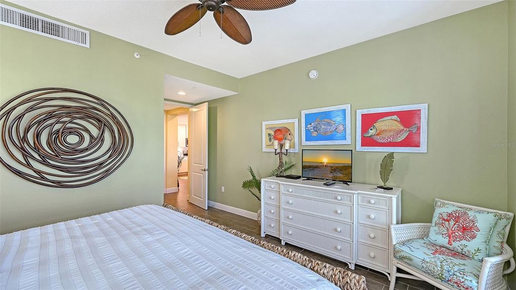 Image 28 of property listing at 388 ARUBA CIRCLE 201, Bradenton, FL 34209