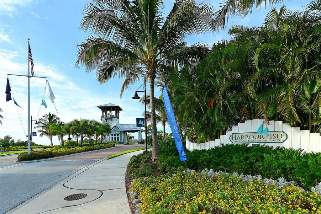 Image 36 of property listing at 388 ARUBA CIRCLE 201, Bradenton, FL 34209