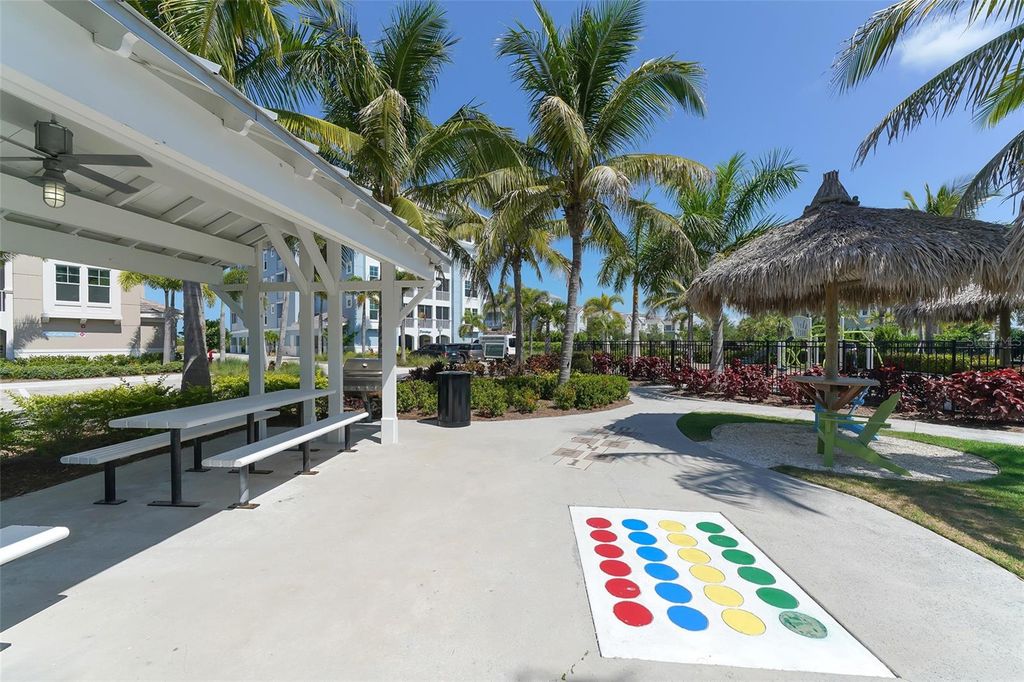 Image 46 of property listing at 388 ARUBA CIRCLE 201, Bradenton, FL 34209