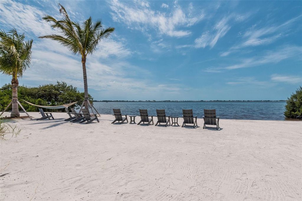 Image 57 of property listing at 388 ARUBA CIRCLE 201, Bradenton, FL 34209