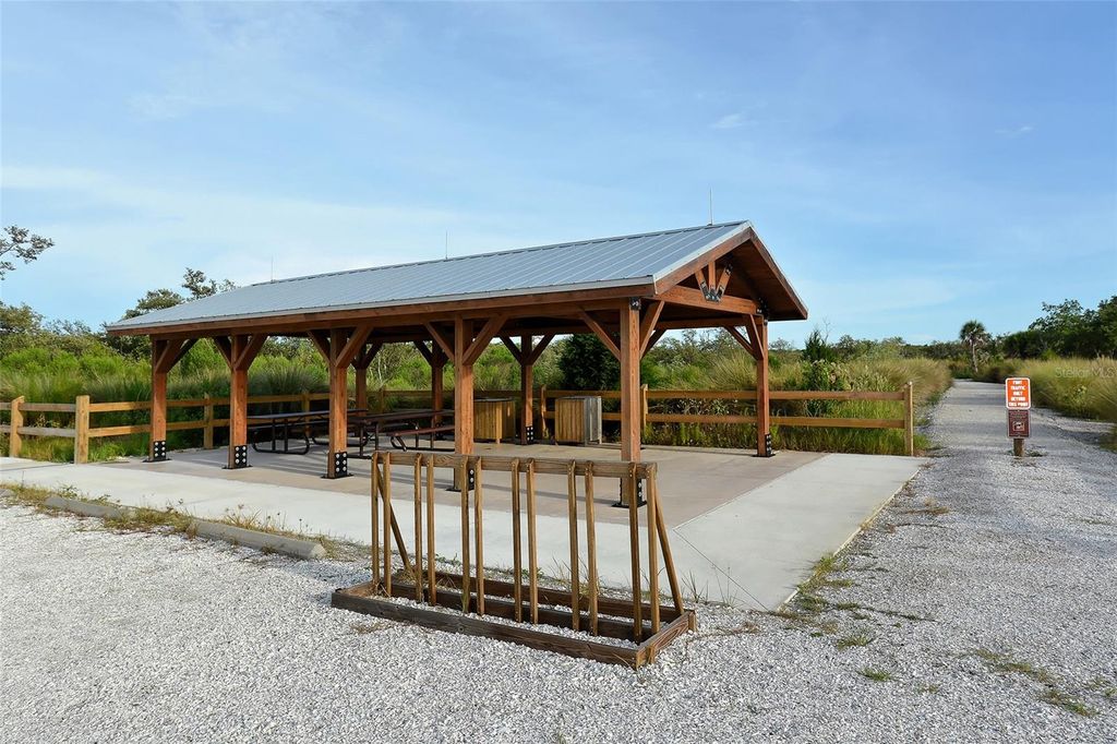 Image 85 of property listing at 388 ARUBA CIRCLE 201, Bradenton, FL 34209