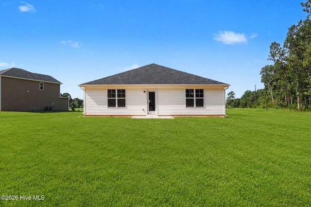 11 Baxley Drive, Dunn, NC 28334