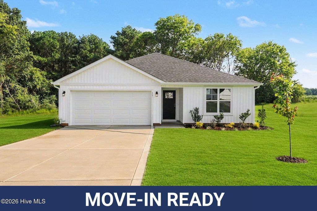 11 Baxley Drive, Dunn, NC 28334