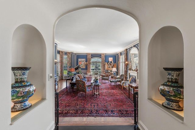 3565 Lake DRIVE, Shorewood, WI 53211