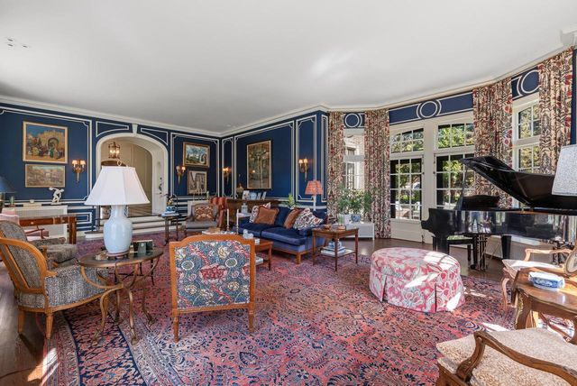 3565 Lake DRIVE, Shorewood, WI 53211