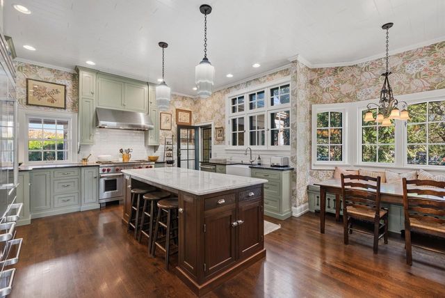 3565 Lake DRIVE, Shorewood, WI 53211
