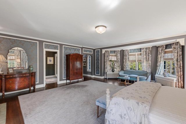 3565 Lake DRIVE, Shorewood, WI 53211