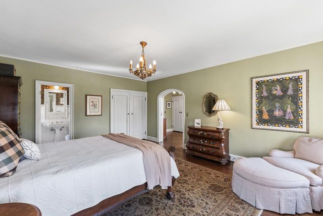 3565 Lake DRIVE, Shorewood, WI 53211