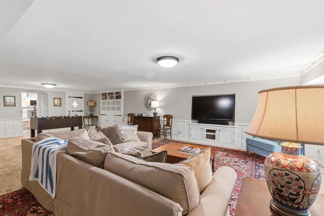 3565 Lake DRIVE, Shorewood, WI 53211