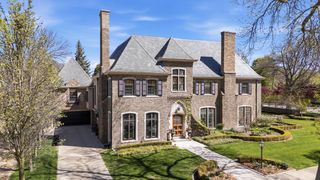 3565 Lake DRIVE, Shorewood, WI 53211