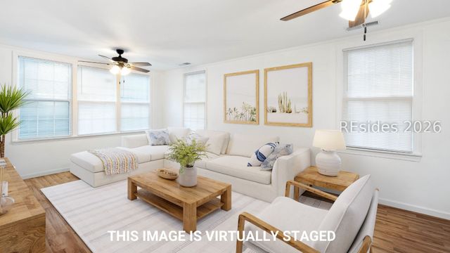 2002 Roper St, Beaufort, SC 29902