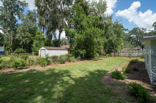 2002 Roper St, Beaufort, SC 29902