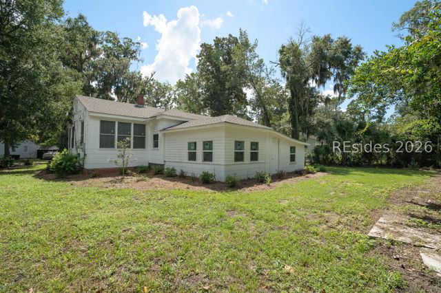2002 Roper St, Beaufort, SC 29902