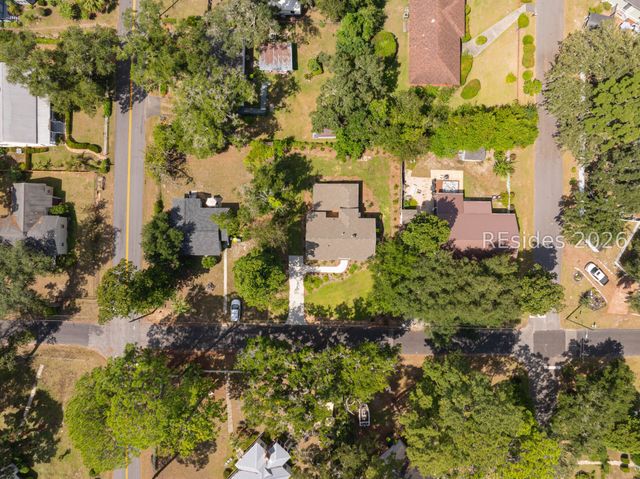 2002 Roper St, Beaufort, SC 29902