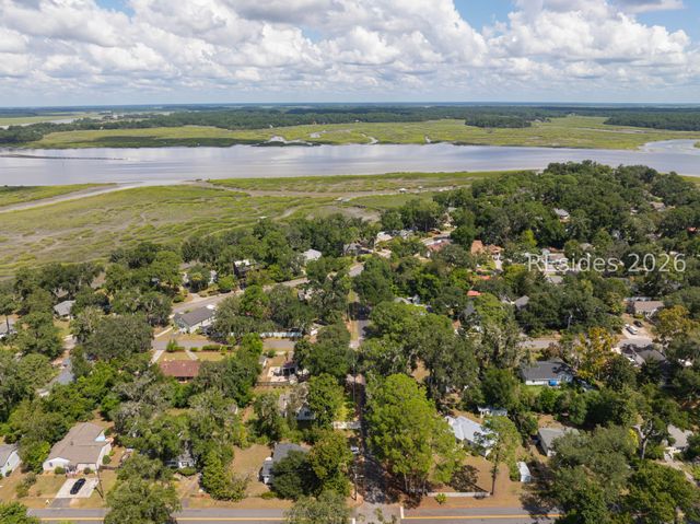 2002 Roper St, Beaufort, SC 29902