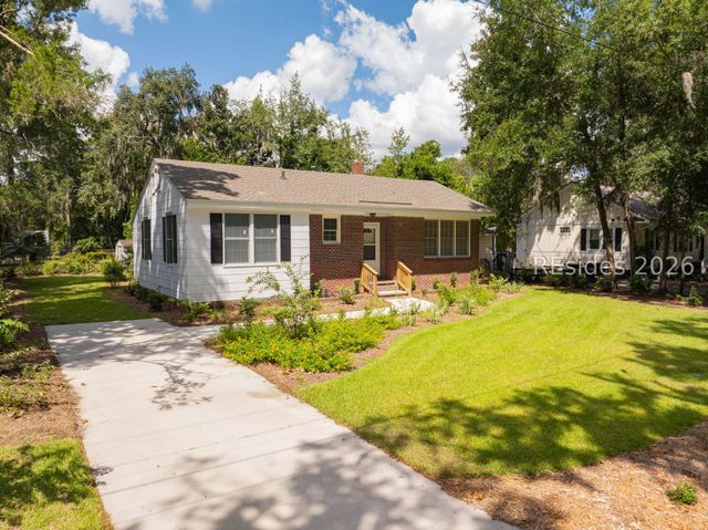 2002 Roper St, Beaufort, SC 29902