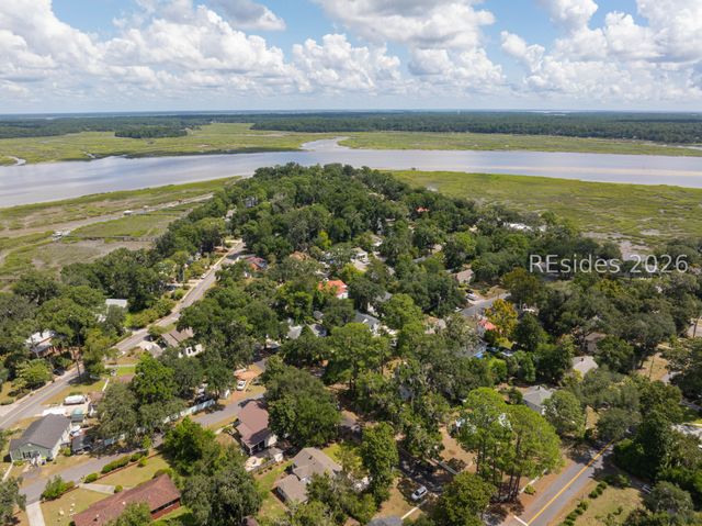 2002 Roper St, Beaufort, SC 29902