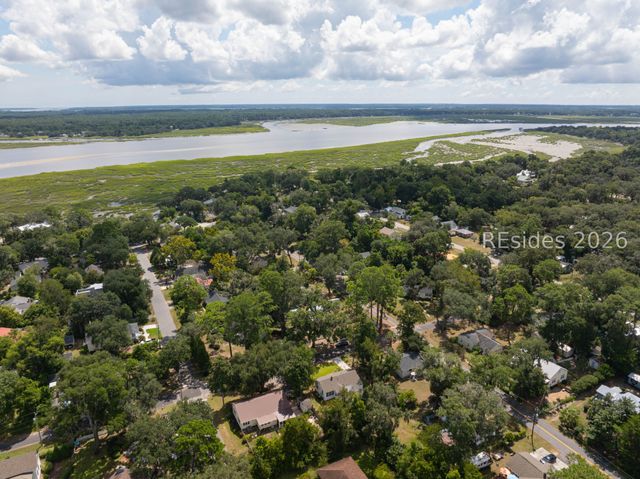 2002 Roper St, Beaufort, SC 29902