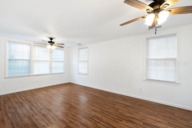 2002 Roper St, Beaufort, SC 29902