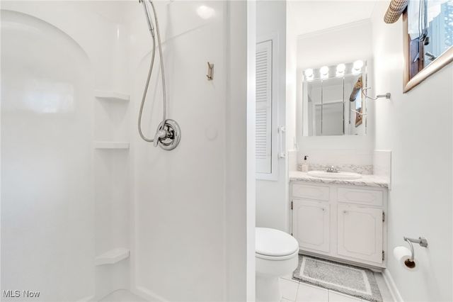 32596 Belle Road, Avon Lake, OH 44012