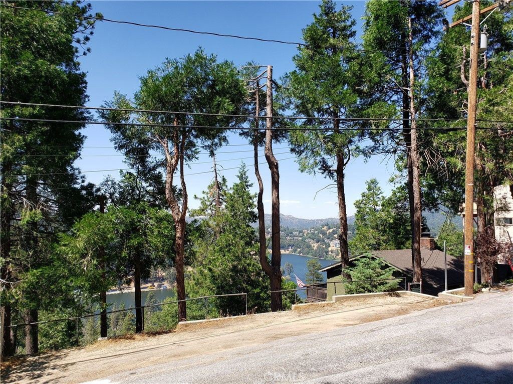 Image 18 of property listing at 24240 Bernard Drive, Crestline, CA 92325