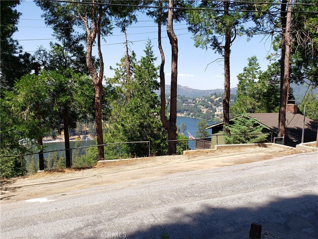 Image 6 of property listing at 24240 Bernard Drive, Crestline, CA 92325