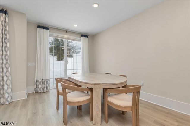 165 Jasmine Dr 613, Warren Twp., NJ 07059