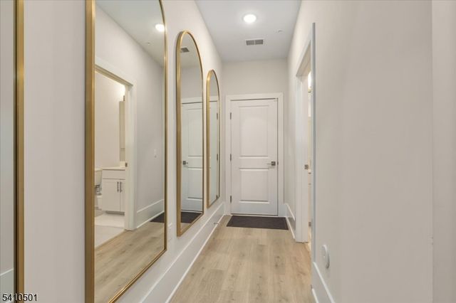 165 Jasmine Dr 613, Warren Twp., NJ 07059