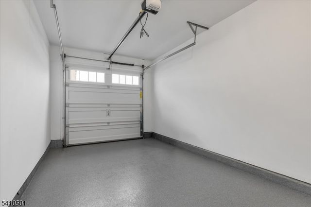 165 Jasmine Dr 613, Warren Twp., NJ 07059