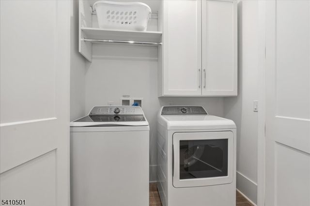 165 Jasmine Dr 613, Warren Twp., NJ 07059