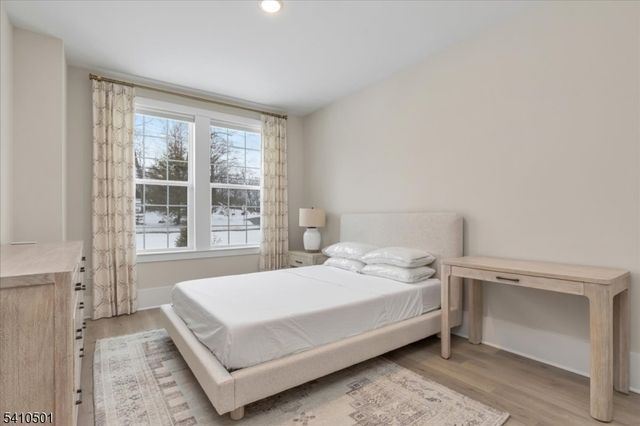 165 Jasmine Dr 613, Warren Twp., NJ 07059