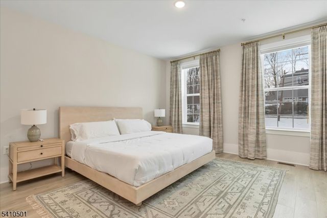 165 Jasmine Dr 613, Warren Twp., NJ 07059