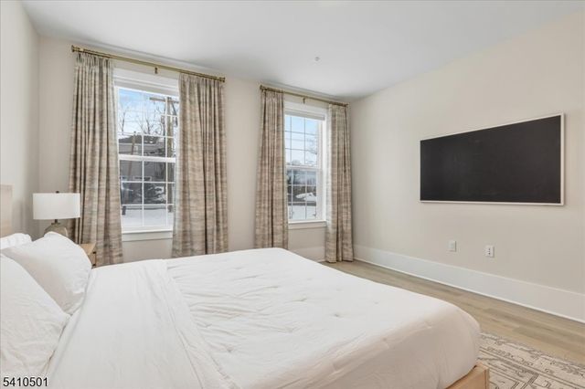 165 Jasmine Dr 613, Warren Twp., NJ 07059