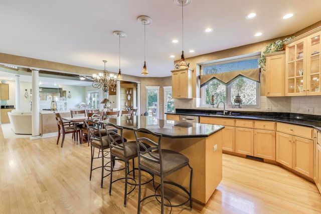 20812 N Swansway, Deer Park, IL 60010