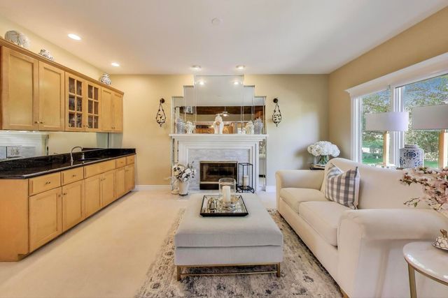 20812 N Swansway, Deer Park, IL 60010