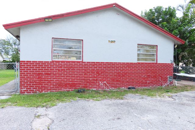 1602 Meridian Road, West Palm Beach, FL 33417