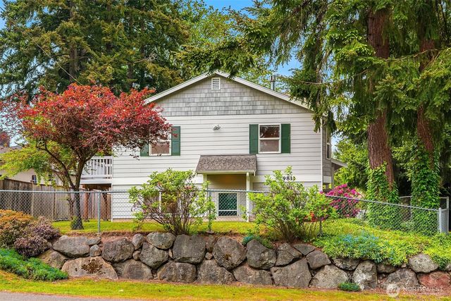 19811 Wallingford Avenue N, Shoreline, WA 98133