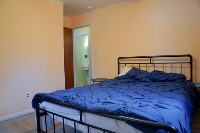 137 pinecrest Road, Rutland Town, VT 05701