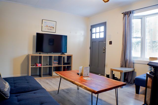 137 pinecrest Road, Rutland Town, VT 05701