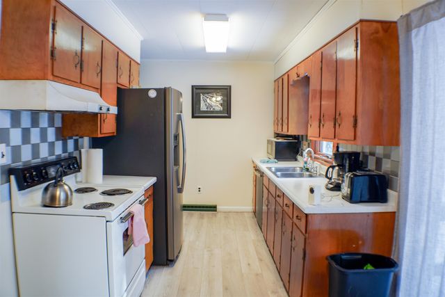 137 pinecrest Road, Rutland Town, VT 05701