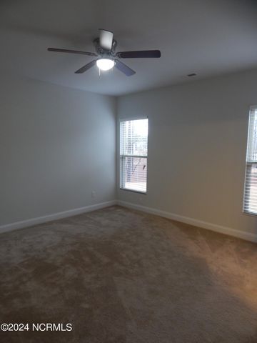 533 Lyrebird Avenue, Wilmington, NC 28412