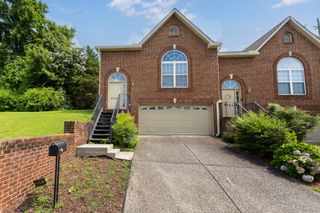 5750 Amalie Dr, Nashville, TN 37211