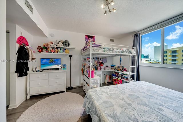 2775 NE 187th St 528, Aventura, FL 33180