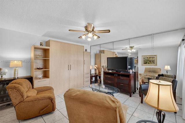 16901 NE 13th Avenue 210, Miami, FL 33162