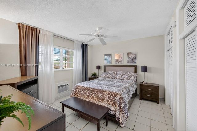 16901 NE 13th Avenue 210, Miami, FL 33162
