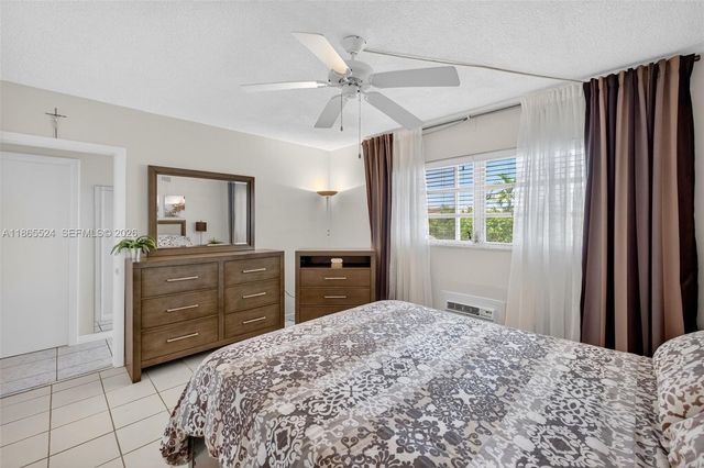16901 NE 13th Avenue 210, Miami, FL 33162