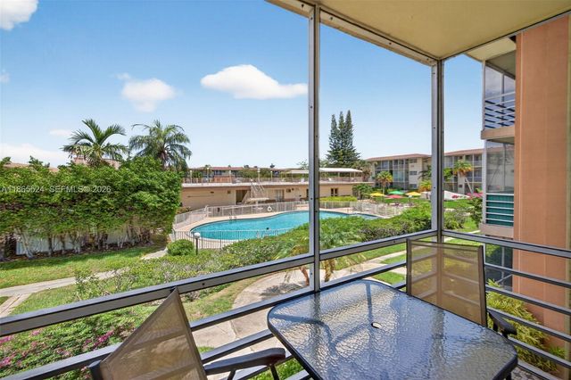 16901 NE 13th Avenue 210, Miami, FL 33162